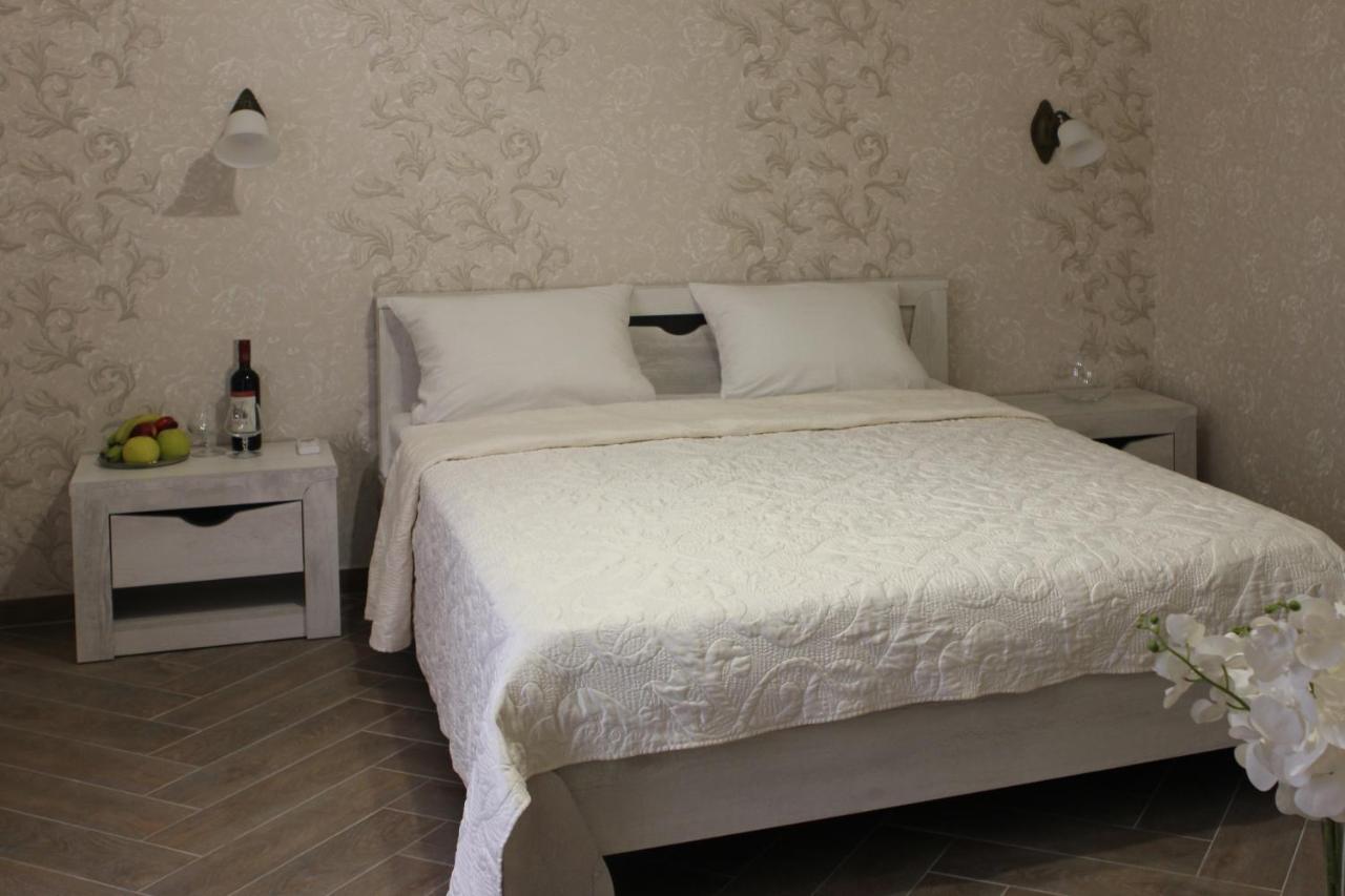 Hotel Black Sea Сухумі Екстер'єр фото