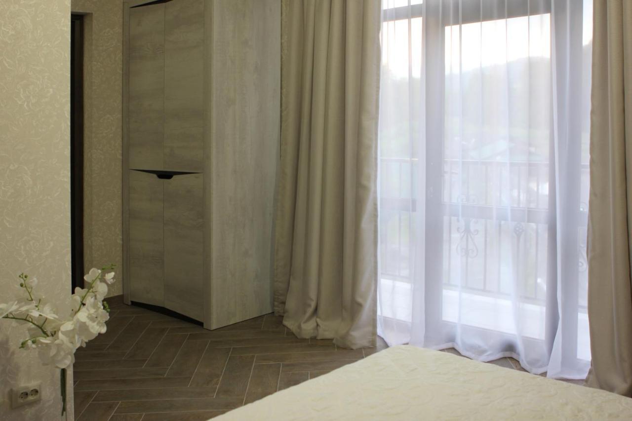 Hotel Black Sea Сухумі Екстер'єр фото