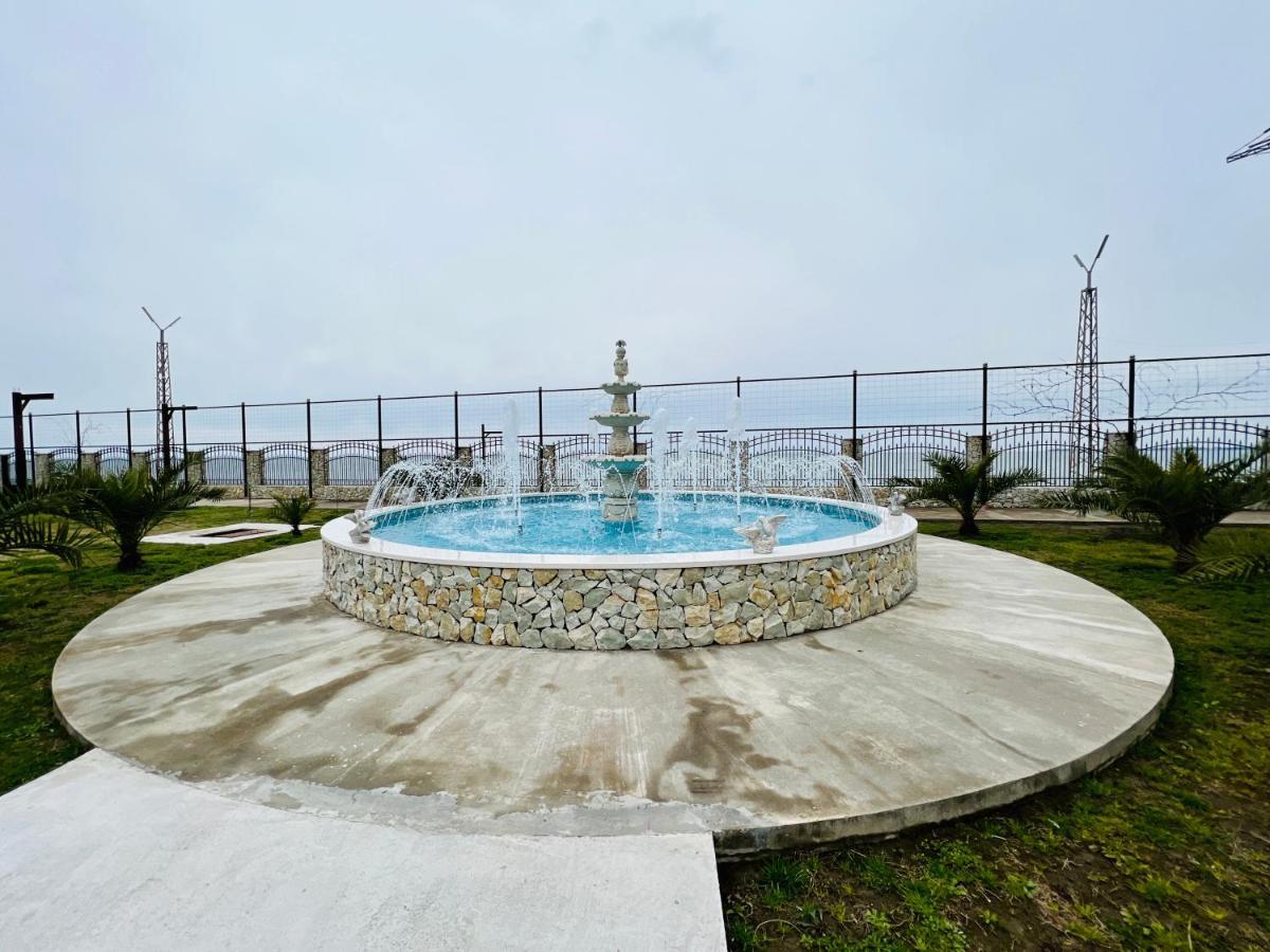 Hotel Black Sea Сухумі Екстер'єр фото