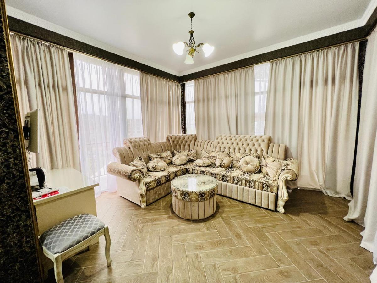 Hotel Black Sea Сухумі Екстер'єр фото
